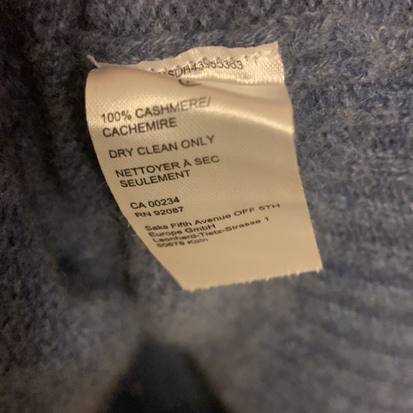 100% Cashmere Mock Neck Sweater - Picture 4 of 5